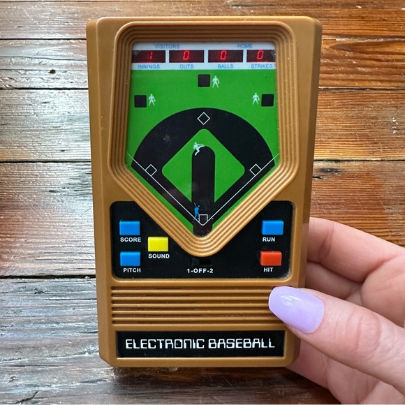 Vintage 80s Mattel Electronic Baseball handheld game w sound, working - Picture 1 of 10